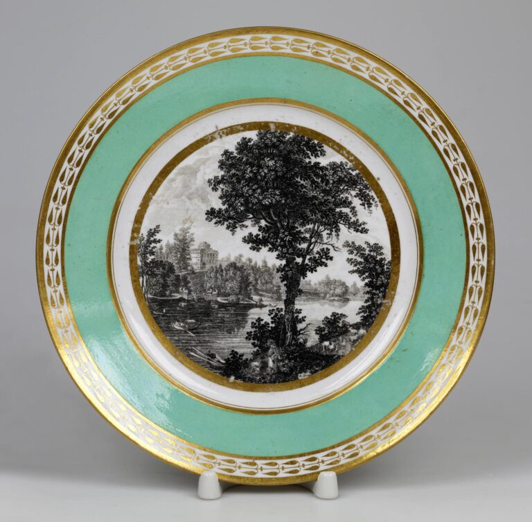 Dinner Plate with a View of the Pavlovsk Palace