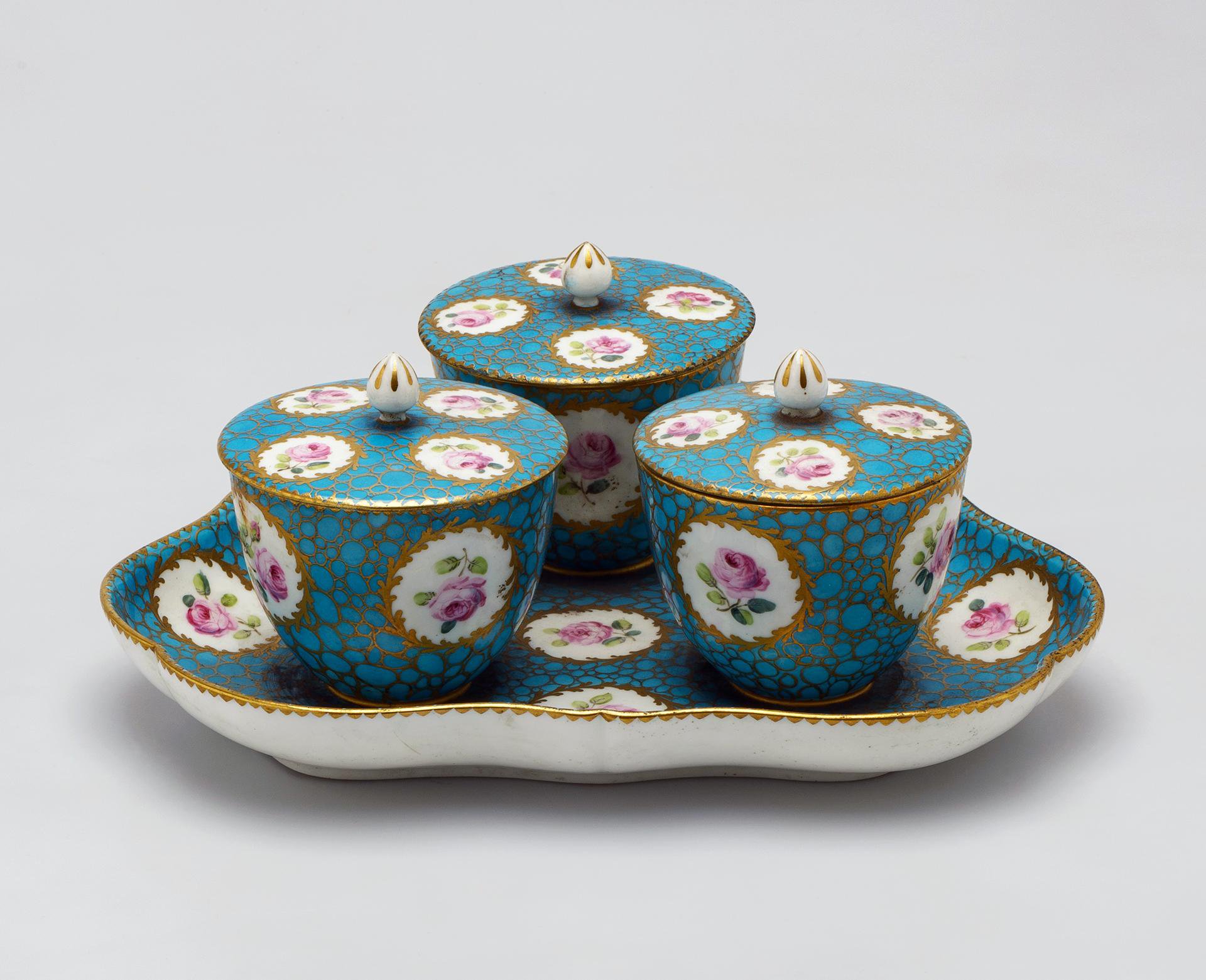 Triple Tray with Confiture Pots with Lids